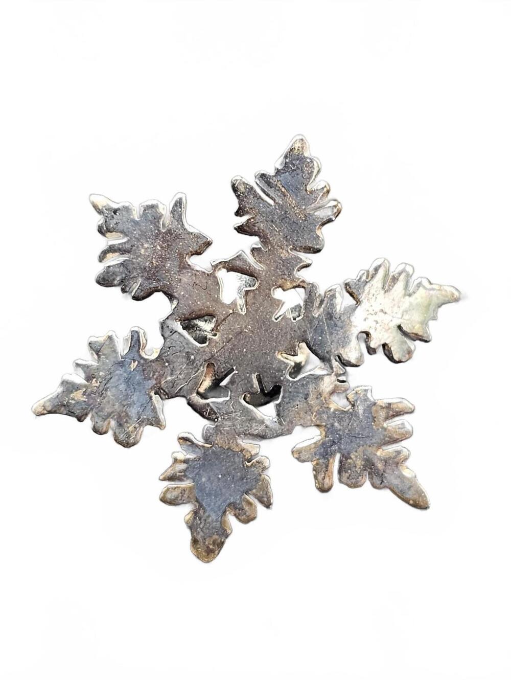 Silver Tone Snowflake Tack Pin